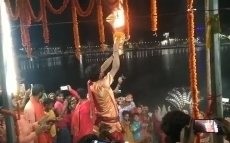 धर्म की रक्षा के लिए सांस्कृतिक रथ यात्रा निकाली गई . वाल्मीकि नगर से चलकर बाबा हरिहर नाथ तक की होगी यात्रा