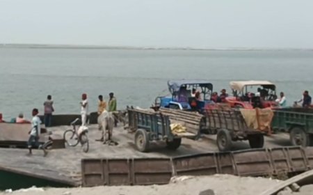बेतिया के गंडक नदी में ओवर लोड नाव हादसे की शिकार, 40 से अधिक लोग थे सवार, एक महिला लापता