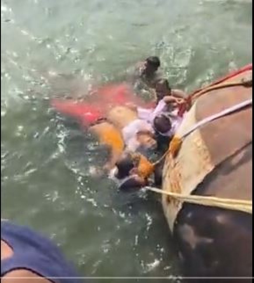 बलिया में बड़ा नाव हादसा, 4 की मौत 20 से 25 लोग लापता, क्षमता से ज्यादा 40  लोग थे नाव में सवार बचाव कार्य जारी