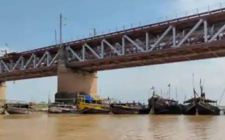 अगुवानी पुल गिरने के बाद कोइलवर पुल को लेकर स्थानीय स्कॉलर ने रेल मंत्री को चिठ्ठी  लिखी, 161 वर्ष पुराना है यह लोहे का पुल, कभी भी हो सकता है हादसा