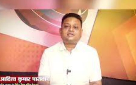 बतिया ई सही बा सौ परसेंट जी , बनिए के रही पासवान रेजिमेंट जी, कांग्रेस के आदित्य पासवान के पासवान रेजिमेंट  की मांग को लेकर समर्थक ने गा दिया गाना तो हो गया वायरल