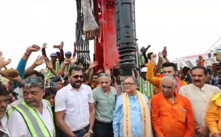 चंपारण की धरती पर  विराट रामायण मन्दिर के पहले नींव की खुदाई , आचार्य किशोर कुणाल, जस्टिस एस एन झा समेत हजारों लोग बने साक्षी