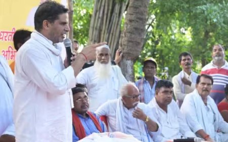 भाजपा वाले हमें नीतीश की B टीम कह रहे और नीतीश वाले BJP की बता रहे, इन्हीं A और B टीम वालों ने पूरे बिहार को बर्बाद कर रखा है : प्रशांत किशोर