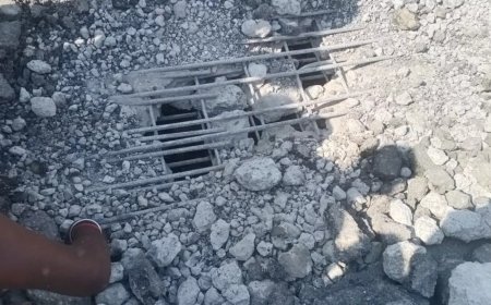 बिहार के खगड़िया में बूढ़ी गंडक नदी पर बने ब्रिज का हिस्सा धंसने से मची अफरातफरी, आये दिन बिहार में गिर रहे है पुल