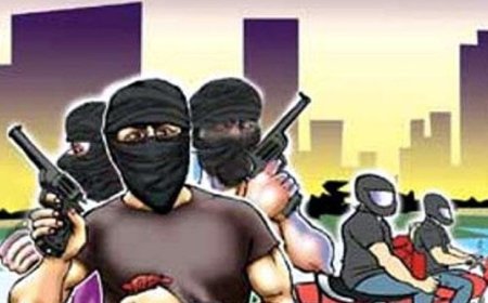 बिहार के वैशाली में बैंक लुटेरों का आतंक, एक प्राइवेट बैंक से लूटे तकरीबन 1.5 करोड़ रुपये, वारदात से इलाके में सनसनी