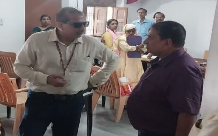 बिहार के शिक्षा विभाग का नया आदेश, प्रभारी प्रधानाध्यापक और प्रधानाध्यापक बोरा के साथ-साथ अब कबाड़ भी बेचेंगे