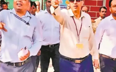 बेतिया के 47 शिक्षकों को मिला शोकॉज नोटिस, स्कूल के गायब शिक्षकों का कटा वेतन