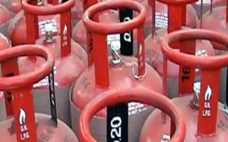 केंद्र सरकार ने उज्ज्वला योजना के लाभार्थियों को दिया तोहफा, अब 603 रुपए में मिलेगा गैस सिलेंडर