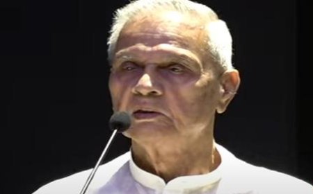 बिहार के ऊर्जा मंत्री विजेंद्र यादव ने कहा - "हमारे लोग भी अल-बल बोलते रहते है"  अपने ही लोग CM नीतीश का नाम नहीं लेते