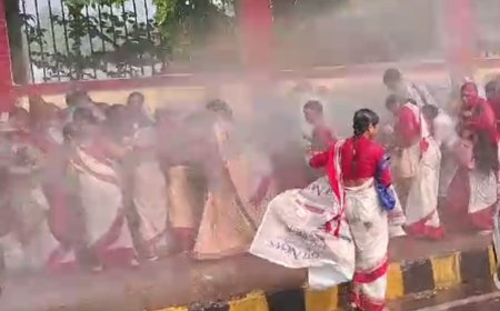 आंगनबाड़ी सेविका ने किया विधानसभा का घेराव, पुलिस ने रोका, किया वाटर कैनन का इस्तेमाल