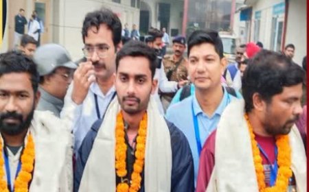 पटना पहुंचे बिहार के पांचों श्रमवीर, सुरंग से किया गया था रेस्क्यू, आनन-फानन में मंत्री रहे मौजूद