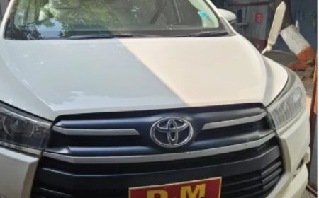 लखीसराय में बालू माफियाओं का आतंक, ओवरलोड ट्रक ने डीएम के गाड़ी को ठोक दिया