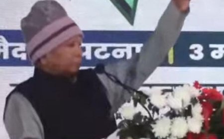 लालू ने कहा - नरेंद्र मोदी हिन्दू भी नहीं है, हमने पिछड़ों और दलितों को बोलने की ताकत दी