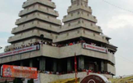 सज गया पटना का महावीर मंदिर, रात 2 बजे से ही 3 किलोमीटर लंबी लाइन, 4 लाख श्रद्धालुओं के साथ गजब का उत्साह