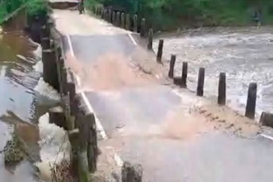 बिहार के किशनगंज में ब्रिज ने ली जल समाधि, 10 दिनों के अंदर गिरा चौथा पुल