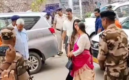 मुकेश अंबानी के बुलावे पर लालू परिवार विशेष चार्टर्ड प्लेन से गए मुंबई, उपमुख्यमंत्री विजय कुमार सिन्हा ने किया तंज 