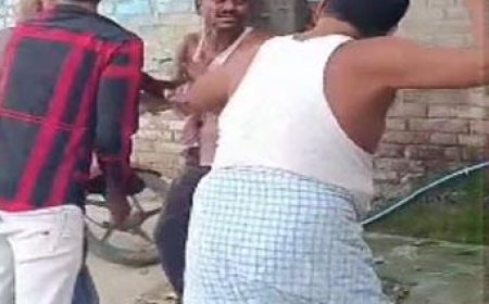 पेड़ से बांधकर की गई पिटाई, वीडियो हुआ वायरल 