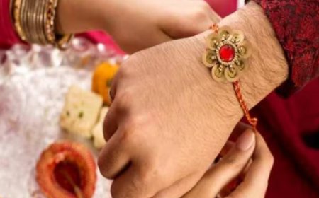 पूरे हर्षोउल्लास से मनाया जा रहा रक्षाबंधन का त्योहार, बहना ने भाई की कलाई पर बांधी राखी
