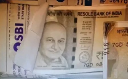 thugs of gujarat  - 500 की नोट पर बापू की जगह अनुपम खेर, ठग लिया 2 किलो सोना