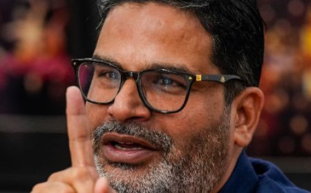 प्रशांत किशोर के कार्यकर्ता उनके सामने भिड़े, खुब की तोड़फोड़, बेलागंज उपचुनाव के उमीदवार को होना था घोषणा