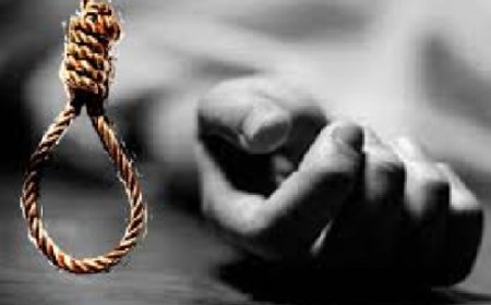 फंदे से लटका मिला युवक का शव, परिजन लगा रहे हत्या का आरोप