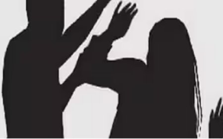 जमुई में एक पति ने रिश्ते को किया कलंकित, पत्नी के प्राइवेट पार्ट में डाला फेविकोल