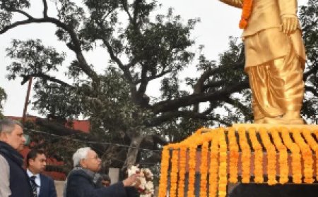 बख्तियारपुर में आयोजित राजकीय समारोह में शामिल हुए CM नीतीश,  पांच प्रमुख स्वतंत्रता सेनानियों की प्रतिमा हुआ स्थापित