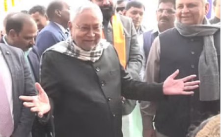'पहले कोई लड़की कपड़ा पहनती थीं जी', प्रगति यात्रा में नीतीश कुमार