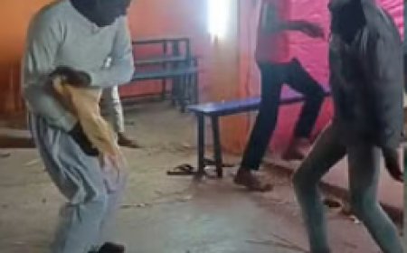 डर्टी डांसर हेडमास्टर पर गिरी गाज, विभाग ने किया सस्पेंड