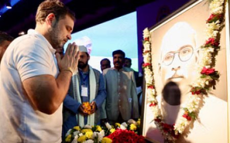 जिनकी जयंती में राहुल गांधी पटना आए उनका ही नाम भूल गए, लोगों ने टोका तो किया सुधार 