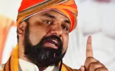 उप मुख्यमंत्री सम्राट चौधरी ने शिक्षक नियुक्ति पत्र वितरण समारोह में की बड़ी घोषणा,बिहार के खटारा होने वाली टिप्पणी पर तेजस्वी को लिया आड़े हाथ