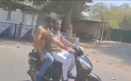 बिना हेलमेट चाचा को खोजने निकले भतीजा तेज प्रताप, लगाई आवाज-पलटू चाचा कहां हैं? पलटू चाचा...