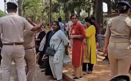 BPSC TRE-3 के अभ्यर्थियों ने किया सीएम आवास के बाहर प्रदर्शन, सप्लीमेंट्री रिजल्ट की मांग पर अड़े