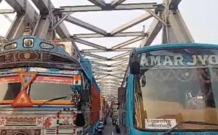 पटना में गांधी सेतु पर लगा भीषण जाम, दोनों लेन पूरी तरह से अवरुद्ध, आमलोग बेहाल, ट्रैफिक पुलिस नदारद