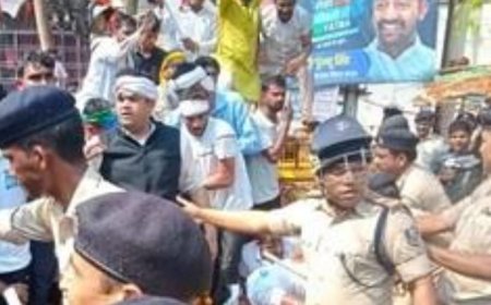 कन्हैया कुमार कांग्रेस कार्यकर्ताओं के साथ निकले CM हाउस को घेरने, सचिन पायलट भी मौजूद, पुलिस ने वाटर कैनन का किया इस्तेमाल