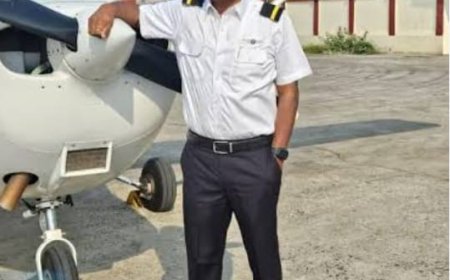 पायलट लुक में नजर आए एस. सिद्धार्थ, शिक्षा विभाग के एक्स अकाउंट से शेयर की गई तस्वीर