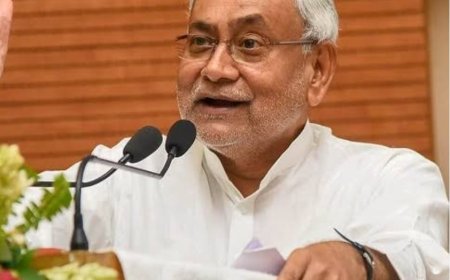 PM मोदी के बजाय पूर्व पीएम अटल बिहारी वाजपेयी को धन्यवाद करने लगे सीएम नीतीश,मंच पर बोले -ना,ना सॉरी नरेंद्र मोदी