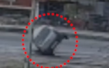 रोहतास में ट्रक से टकराई तेज रफ्तार कार, 7 सेकेंड में 10 बार पलटी, लोगों ने गाड़ी को सीधा किया