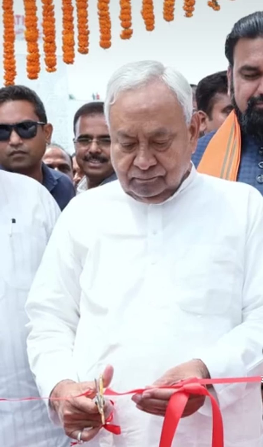सीएम नीतीश ने स्मार्ट टनल और मल्टी मॉडल हब का किया उद्घाटन, 440 मीटर लंबा अंडरग्राउंड सबवे, रेस्टोरेंट-एटीएम और शॉपिंग स्पेस भी उपलब्ध