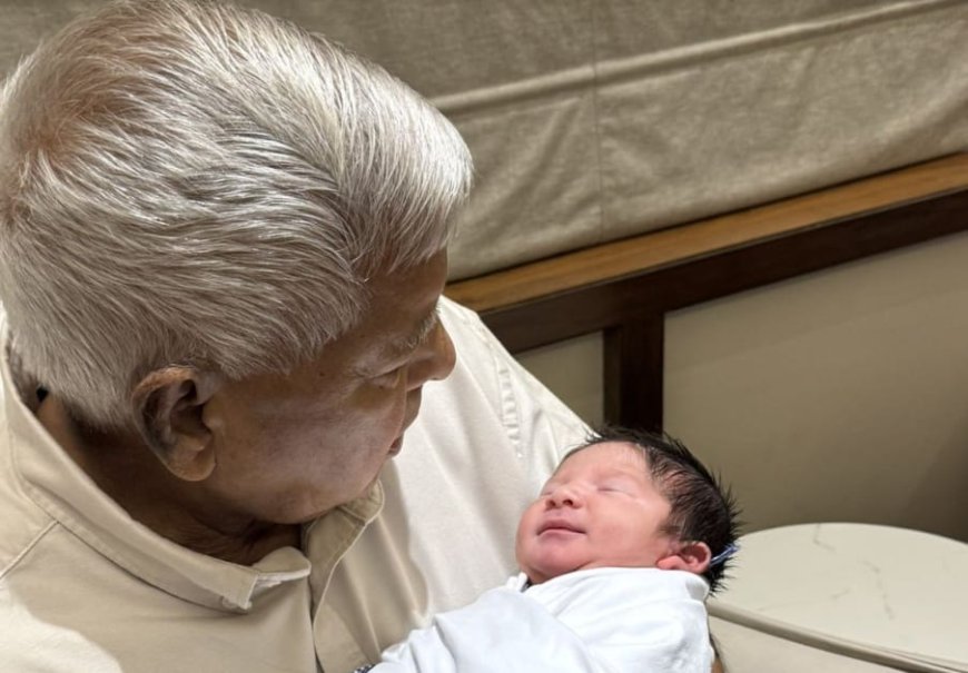 पोते को गोद में लेकर भावुक हो गए लालू यादव,बेटे के नामकरण के सवाल पर बोले तेजस्वी ..मुख्यमंत्री नीतीश कुमार ने दी बधाई