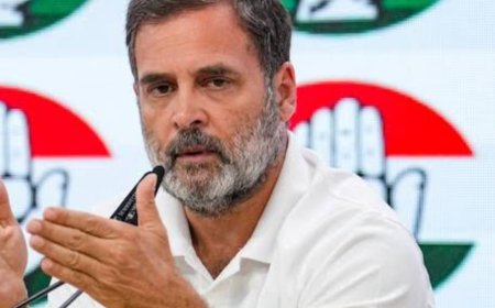 गिरिराज सिंह ने राहुल गांधी को कहा नालायक और देशद्रोही,मांझी बोले-सोनिया गांधी को CM हाउस से डील कर के बेटे को छुड़ाना पड़ता