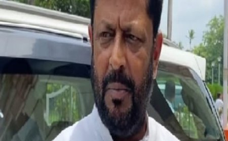 JDU MLC संजय सिंह के आवास में लगी आग, मौके पर पहुंचीं फायर ब्रिगेड की कई गाड़ियां, घर में रखे कई सामान जलकर नष्ट