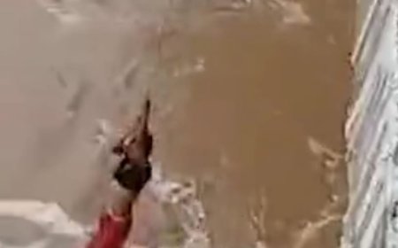 गया में फल्गु नदी का कहर: सिक्सलेन पुल के नीचे फंसे 20 लोग, 18 को बचाया गया, पिता-पुत्र लापता