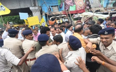 जन सुराज पार्टी ने स्वास्थ्य मंत्री के आवास का किया घेराव, बदहाल स्वास्थ्य व्यवस्था को लेकर हंगामा