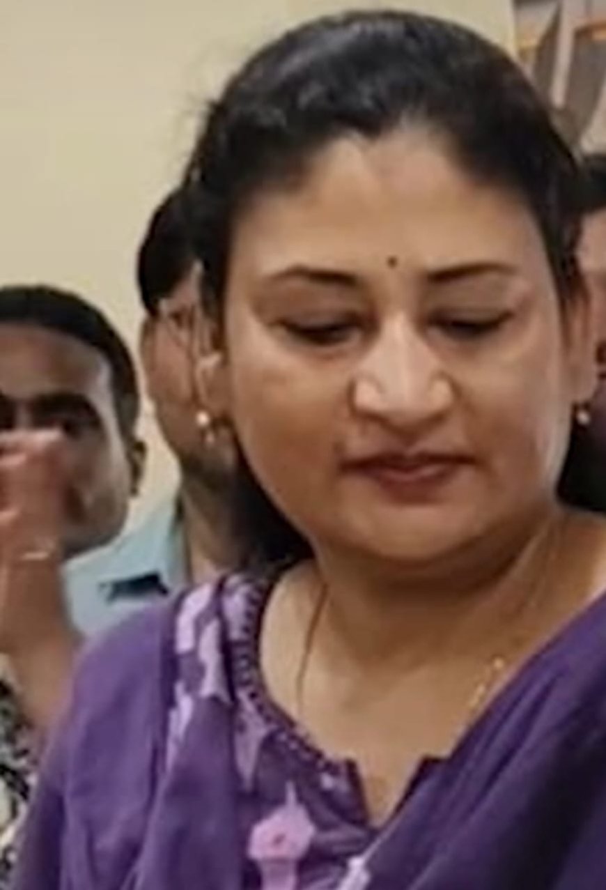 कटिहार में लोक शिकायत निवारण पदाधिकारी श्वेता मिश्रा के ठिकानों पर SVU की छापेमारी, मचा हड़कंप, रिश्वत मांगने समेत अन्य गंभीर आरोप