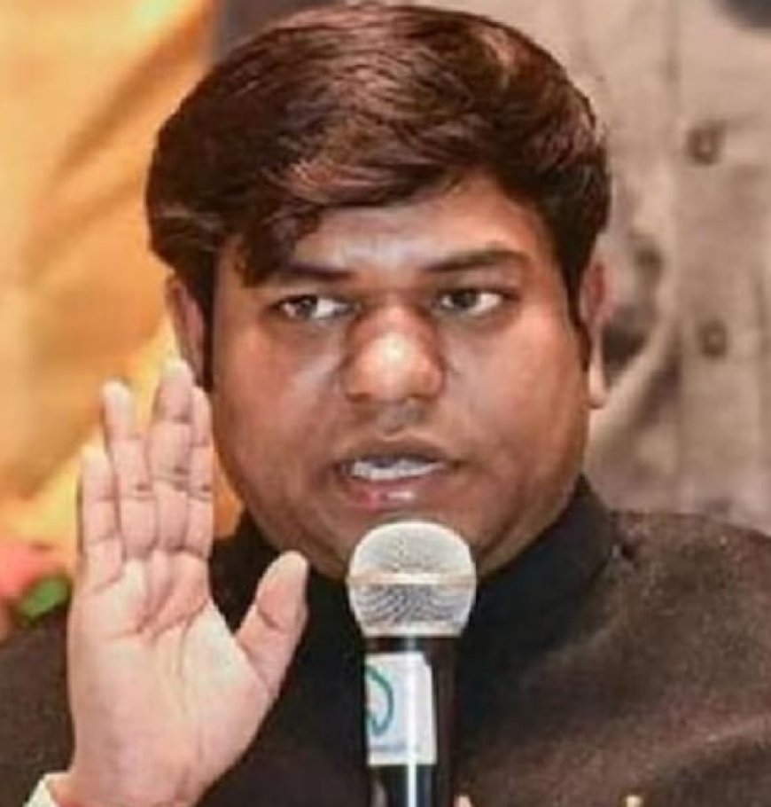 चिराग पासवान ने किया 243 सीटों पर लड़ने का ऐलान, मुकेश सहनी बोले- शेर का बेटा आधी लड़ाई नहीं लड़ता