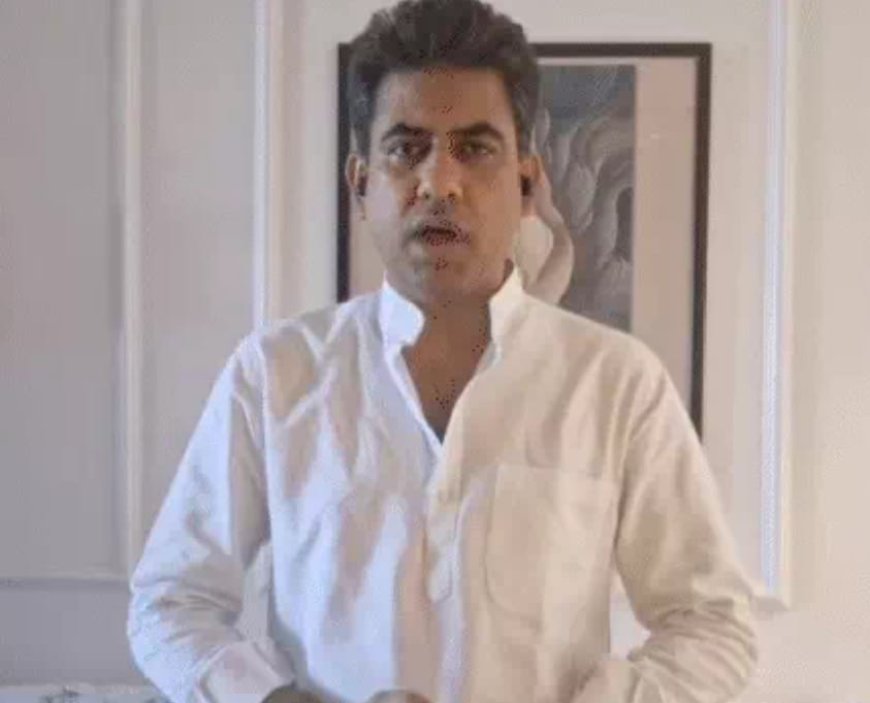 लालू यादव के जन्मदिन समारोह में अंबेडकर की तस्वीर पैरों के पास रखे जाने पर मचा सियासी बवाल, BJP ने जताई कड़ी आपत्ति