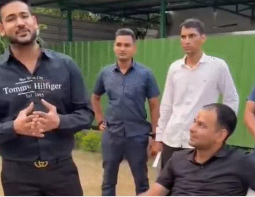 तेजप्रताप यादव ने शुरू किया जनता दरबार, गायक ने गाया खास गीत-सोशल मीडिया पर ट्रोलिंग भी शुरू, यूजर्स बोले- ..नवाब हो..कलाकार खड़ा और.. तुम बैठे