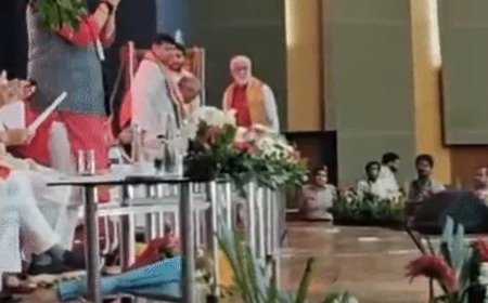 BJP की प्रदेश कार्यसमिति की बैठक, मंच पर कुर्सी न मिलने से नाराज हुए अश्विनी चौबे, ...प्रोग्राम छोड़कर निकल गए