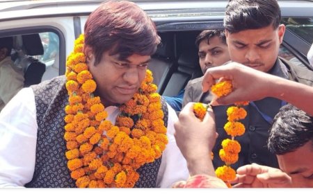 डिप्टी सीएम बनने का दावा, मोदी को आरक्षण के बदले प्राण देने की बात: मुकेश सहनी के बयान से बिहार की सियासत गरमाई